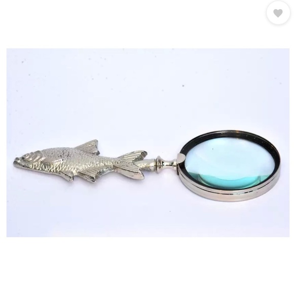 Magnifying Glass with Decorative Silver Fish Handle - Picture 15 of 16